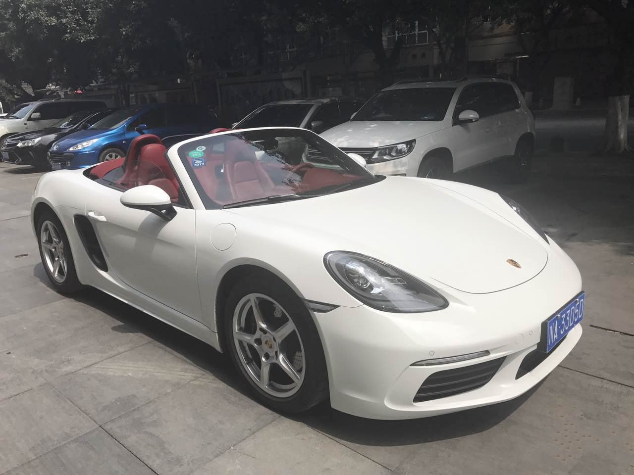 成都租车公司租婚车需要提前预定吗?