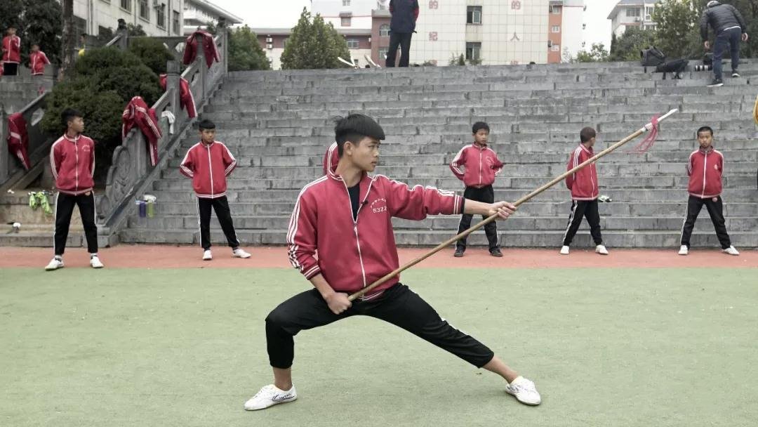 成都港通租车公司