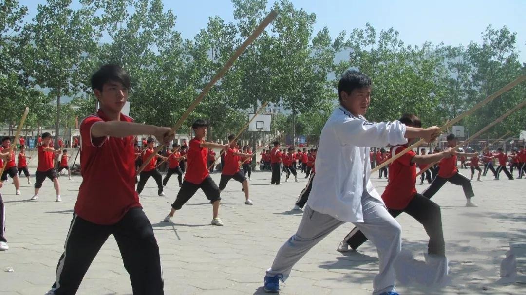 成都港通租车公司