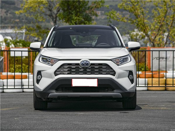 成都租越野车选择价格越贵的越好吗