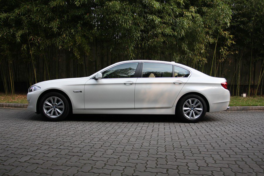 成都租车宝马需要多少钱