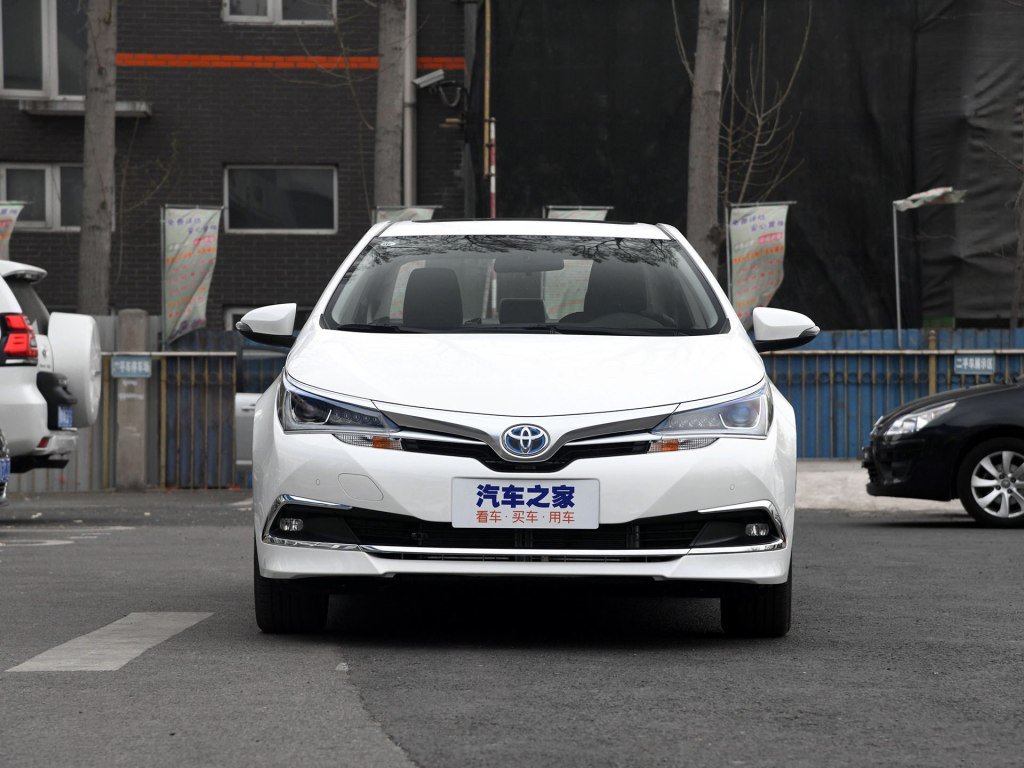 租车自驾旅游时爆胎了怎么办