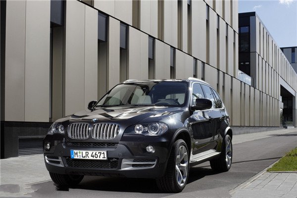 成都租车哪家好一些？价格多少钱一天