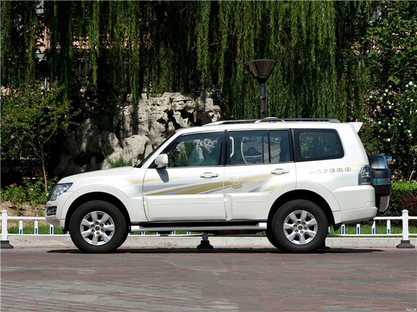 成都租车网站非法经营日益增多