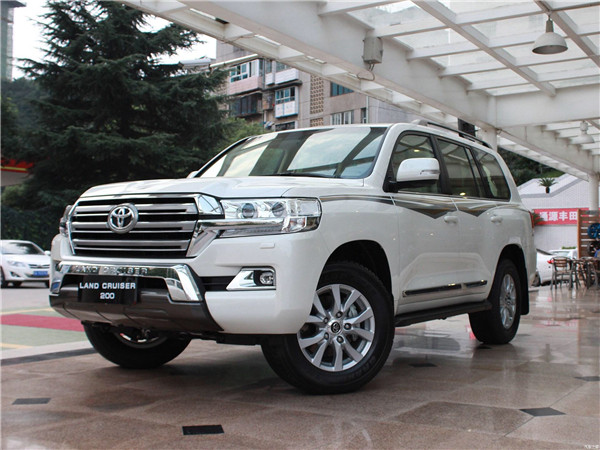 在成都租车雨天行车需要注意哪些问题